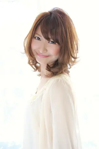 ミディアム カラー パーマ 細川 亮のヘアスタイル