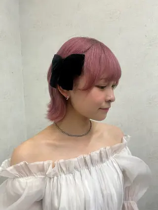 カラー 𝑴𝑰𝑨🎀赤髪 /ピンク/髪質改善のヘアスタイル