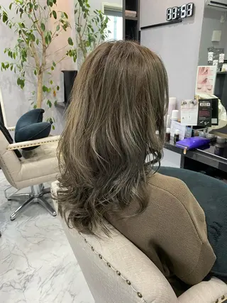 ミディアム カラー FAVORE 【ファヴォーレ】のヘアスタイル