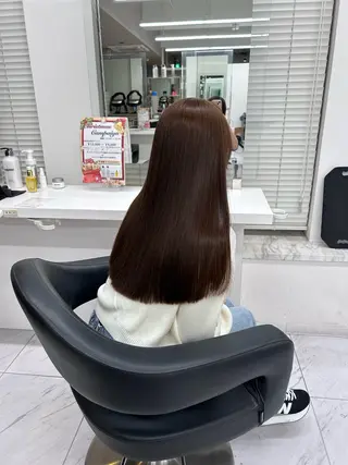 カラー ベージュ／ブラウン/ ナチュラルレイヤーのヘアスタイル