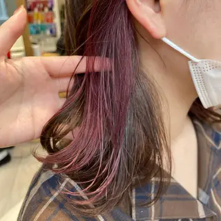 ミディアム 亀山 由里菜のヘアスタイル