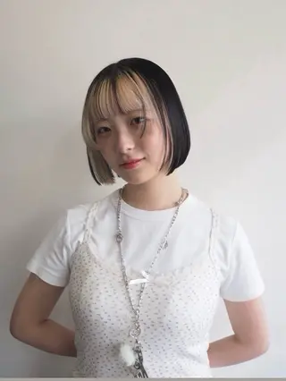 ショート カラー ヘアアレンジ girlyハイトーン /airi🍓🎀のヘアスタイル