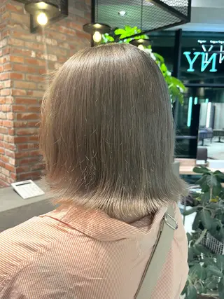ミディアム 志賀 楓のヘアスタイル
