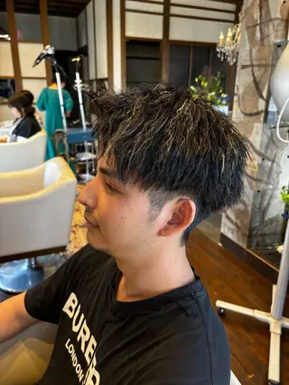 ショート カラー パーマ メンズ りずむヘアデザイン所属・Rhythm / RYOMAの眉毛・アイブロウイメージ