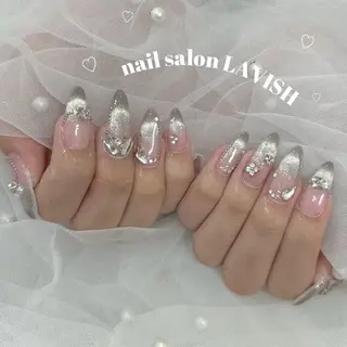 ネイル LAVISH nanamiのネイルデザイン