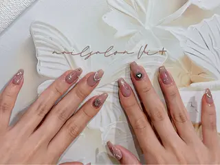 ネイル ✨Nailsalon Vi+✨のネイルデザイン