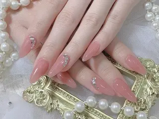 ネイル ネイルサロンAiri 長さ出し·シンプルのネイルデザイン