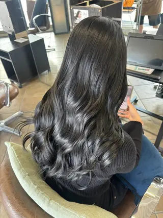 ロング カラー みやもと みくのヘアスタイル