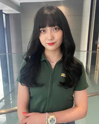 ロング カラー ヘアアレンジ 'AXIS nagoya所属・'AXIS江森 美空のヘアスタイル