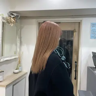 セミロング cinq PROJECT所属・ミルクティーベージュ /三村克彦のヘアスタイル