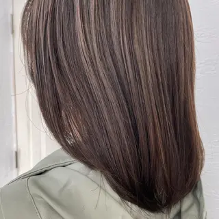 セミロング カラー fio マナミのヘアスタイル