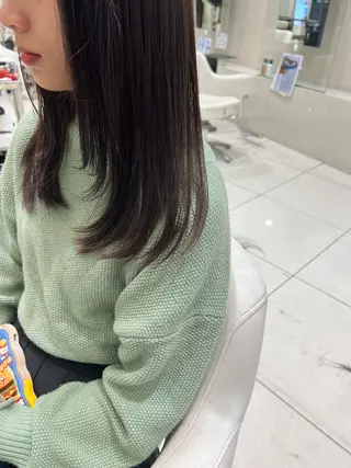 セミロング ☃️顔周りレイヤー グレージュSHUTOのヘアスタイル