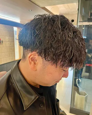 ショート メンズ 波巻き/ツイスパ ⭐️岡安のヘアスタイル