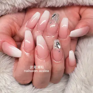 ネイル R inのネイルデザイン