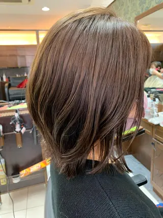 ミディアム 吉田 朱理のヘアスタイル