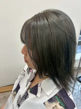 ミディアム カラー 安藤 真由のヘアスタイル