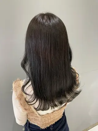 セミロング 吉原 愛美のヘアスタイル