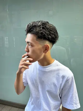 ショート カラー パーマ 豊崎 佑輔のヘアスタイル