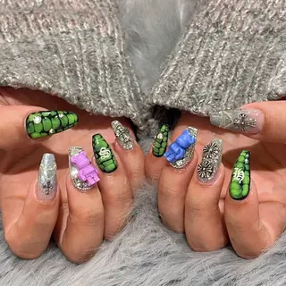 ネイル RICO NAIL所属・RICO Nail パーツつけ放題🌈のネイルデザイン