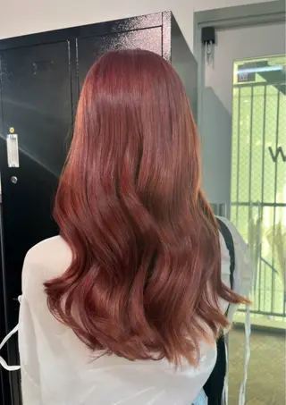 ロング ハイトーン/艶カラー 𝐧𝐨𝐚のヘアスタイル