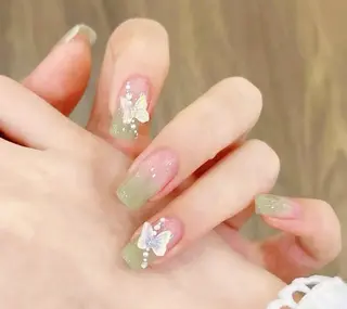 ネイル BEAUTY NAIL SALON所属・beautynail Emiのネイルデザイン