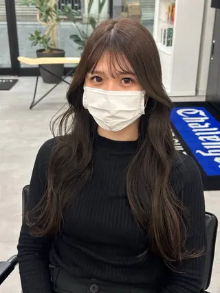 ロング 大井 あんずのヘアスタイル