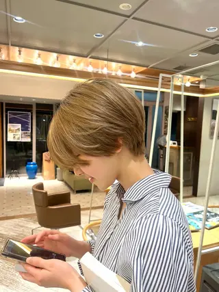 ショート 青山 莉奈のヘアスタイル