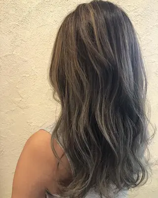 カラー シールエクステ/ ハイトーンカラーのヘアスタイル