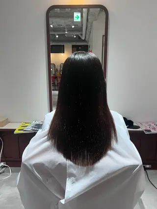 ロング urara /ブリーチ/艶カラーのヘアスタイル