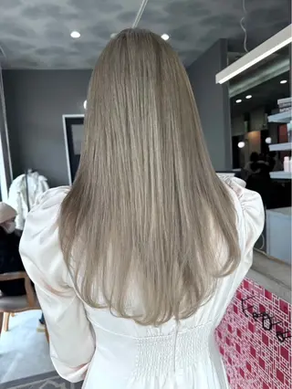 ロング 佐藤 玲杏のヘアスタイル