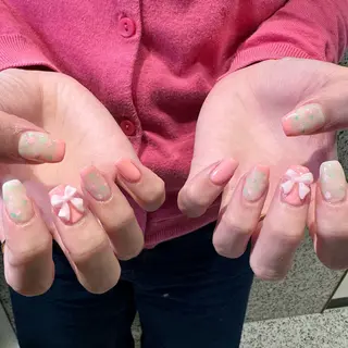 ネイル RIEKO🍒 ワンホン♡推しネイルのネイルデザイン