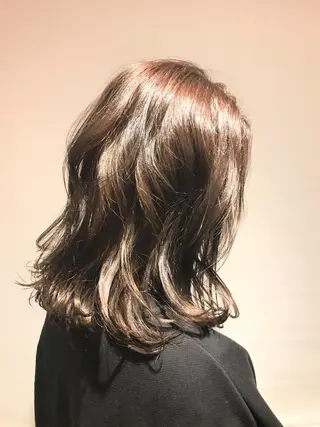 セミロング カラー BIANCO北堀江 AKANEのヘアスタイル