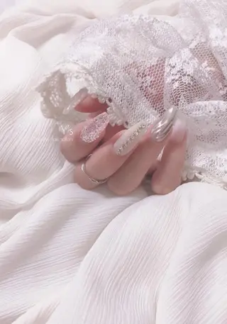 ネイル YUMI NAGAI  のネイルデザイン