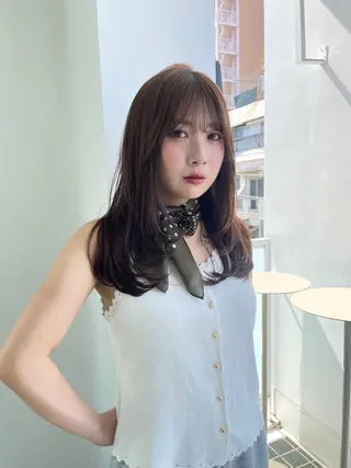 ロング カラー 愛莉/ラベンダー/ ベージュ/ブラウンのヘアスタイル