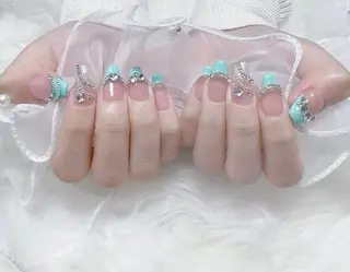 ネイル Shis_🦄shi 韓国風キラキラネイルのネイルデザイン