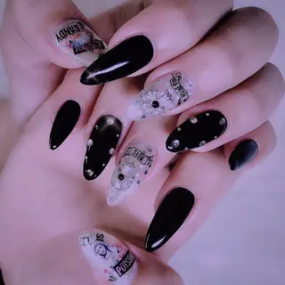 ネイル NOIROUGE所属・NOI ROUGEのネイルデザイン