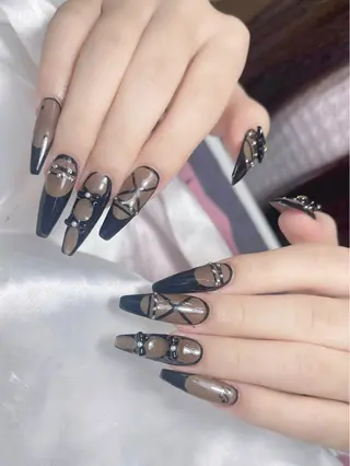 ネイル LEELA NAIL STUDIO所属・LEELA NAIL STUDIOのネイルデザイン