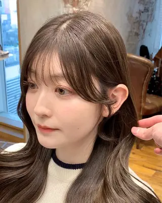 セミロング カラー On所属・顔まわりカット🌟 くびれヘア/寺門遥輝のヘアスタイル