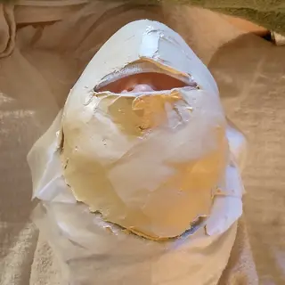 gemstone 琥珀所属・琥珀 由利子のエステ・リラクイメージ