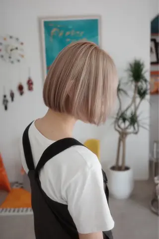 カラー 三満田 耀のヘアスタイル