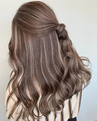 カラー LINOET NAGOYA所属・中川 来紀のヘアスタイル