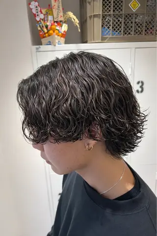 ミディアム パーマ メンズ 🌴パーマオタク🌴 長谷川　諒佑🌈のヘアスタイル