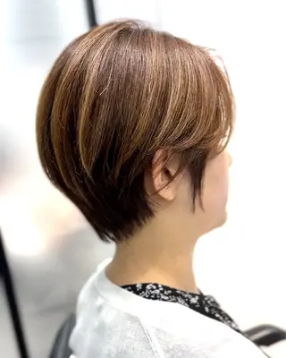 ショート ショートヘア、ボブ こやさん　コヤマのヘアスタイル