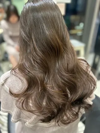 セミロング カラー パーマ コテ巻き風パーマ✨ 韓国ヘア🤎近下菜央のヘアスタイル