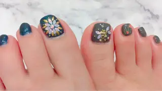 ネイル ネイル＆フラワーサロン〜Ri✦hiro〜鳥栖店所属・HIRATA RIEのネイルデザイン