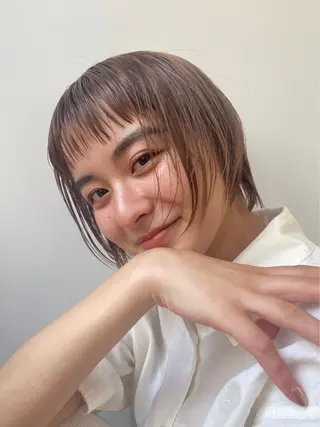 ショート カラー 佐藤 永夏のヘアスタイル