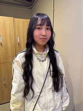 ロング LOREN＋透明感 オリーブhirokoのヘアスタイル