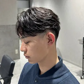 ショート パーマ メンズ フェザーパーマ職人 🪶ryosukeのヘアスタイル