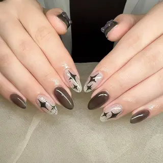 ネイル Queens 榊 まおのネイルデザイン