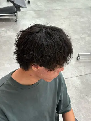 ミディアム カラー パーマ メンズ メンズパーマ特化 🔥韓国ヘア職人🔥のヘアスタイル